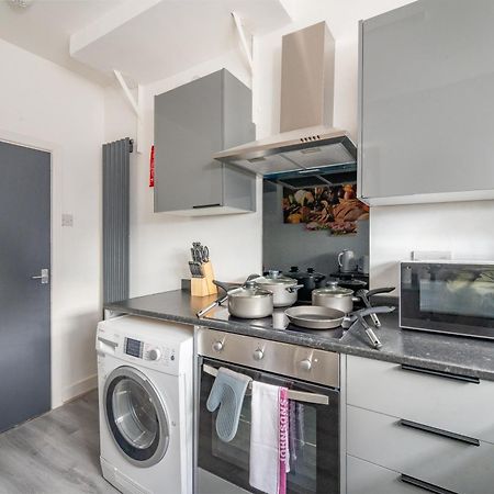 *Rc246*For Your Relaxed & Cosy Stay + Free Parking Leeds  Eksteriør bilde